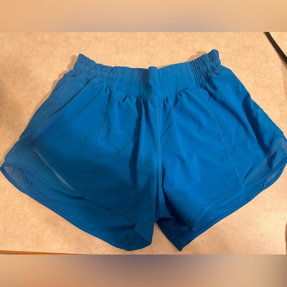 LULULEMON Hotty Hot Short 4”